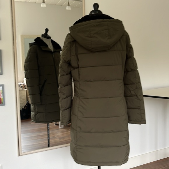 NWOT Longer length Puffer Coat S - Picture 2 of 4
